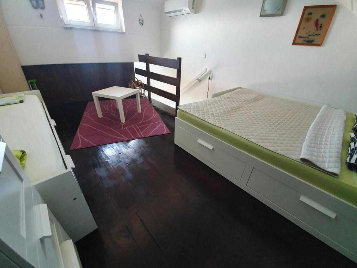 Modern Two Floors Apartment With A Beautiful View Martinšćica Eksteriør bilde