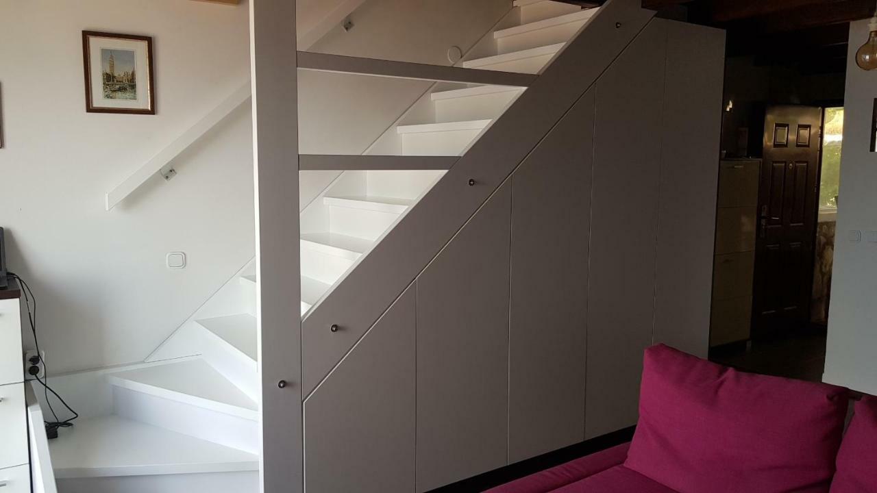 Modern Two Floors Apartment With A Beautiful View Martinšćica Eksteriør bilde