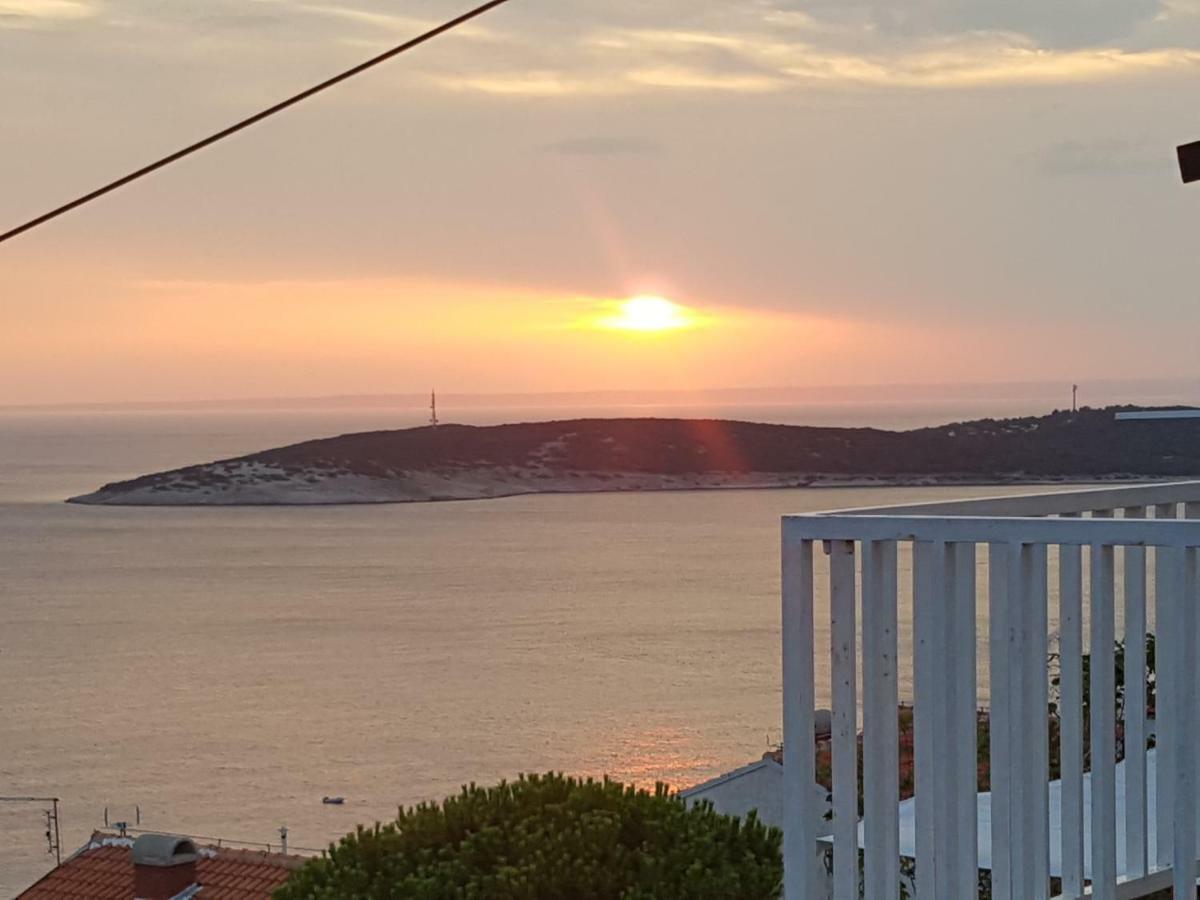 Modern Two Floors Apartment With A Beautiful View Martinšćica Eksteriør bilde